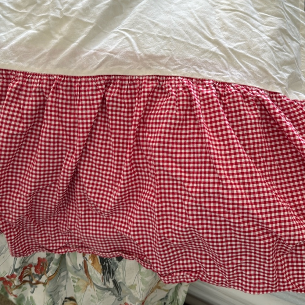 Pottery Barn Bedskirt/Dust Ruffle